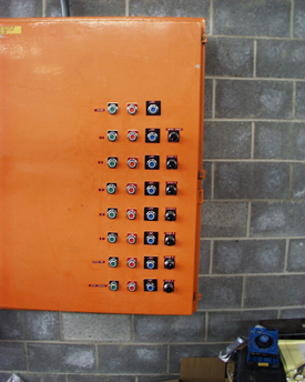 Machine control cabinet